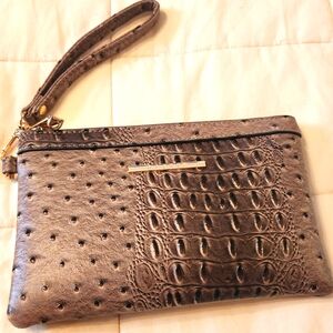 Dasein Purse, Brown Crocodile Pattern Clutch EUC Vegan / Faux Leather, Tan Bag